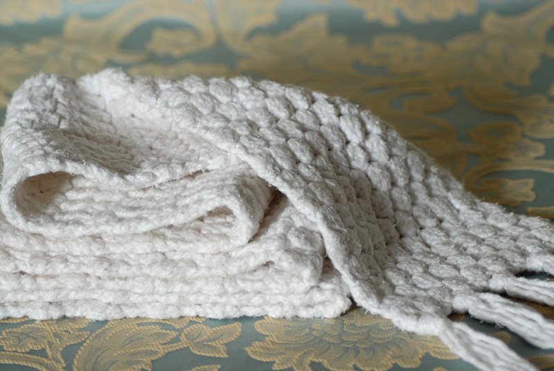 bobble stitch crochet scarf